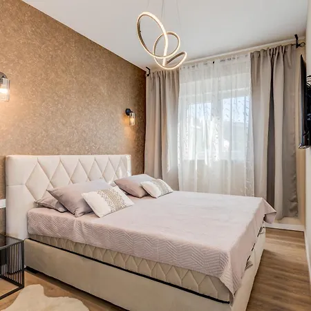 Villa La Vie - *