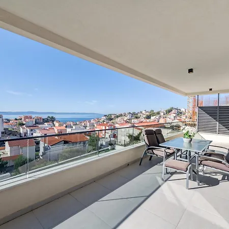 Villa La Vie - *